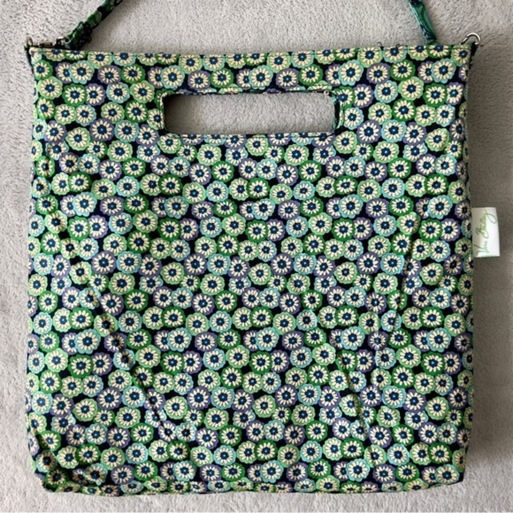 Vera Bradley - Picture 5 of 14